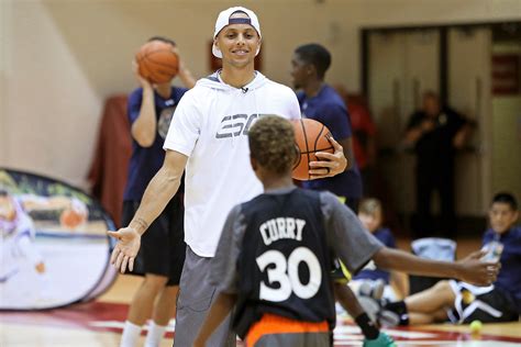 Watch Steph Curry Destroy a Kid in One-on-One Basketball Game - Rolling Stone