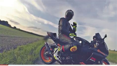 Motorcycle Motorrad GIF - Motorcycle Motorrad Hi - Discover & Share GIFs | Motorcycle, Gif ...