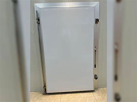 Walk-In Freezer Door, Walk In Cooler and Cold Room Door Manufacturer