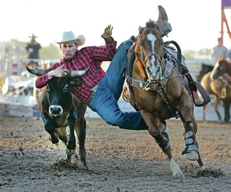 Steer wrestler from N.M. aiming to finish in the money | Sports | santafenewmexican.com