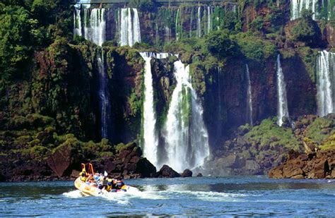 Excursions to Iguazu Falls - Wet and Wild Adventures