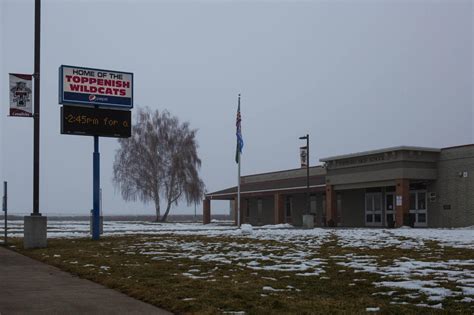 Toppenish School District serves notice it plans to fire two employees after investigation ...