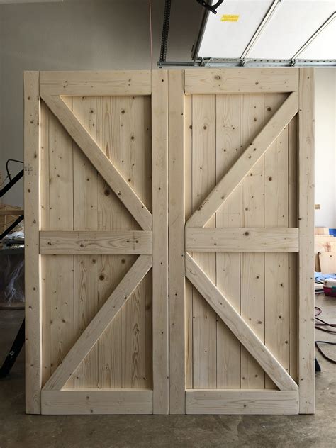 DIY Barn Yard Doors in 2022 | Garage door design, Diy garage door ...