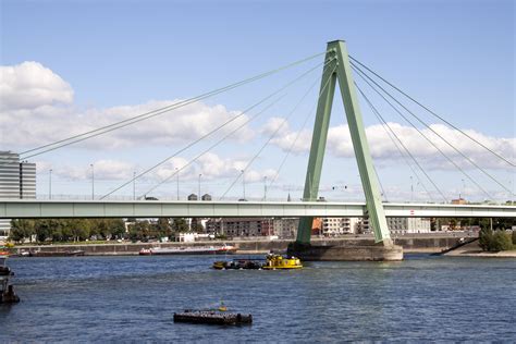 Cable-stayed Bridges - Solutions - midasBridge