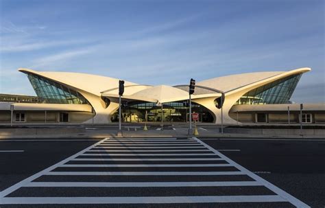 TWA Terminal at New York City's John F. Kennedy International Airport ...