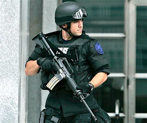 Miami Restaurant Management Holding Up to 12 Hostages | Newsmax.com