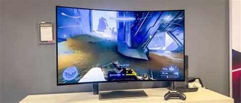 LG OLED Flex hands-on: This bendable TV looks amazing for gaming | Tom ...