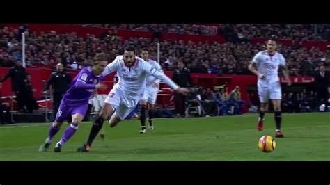 Luka Modric skill vs Sevilla - YouTube