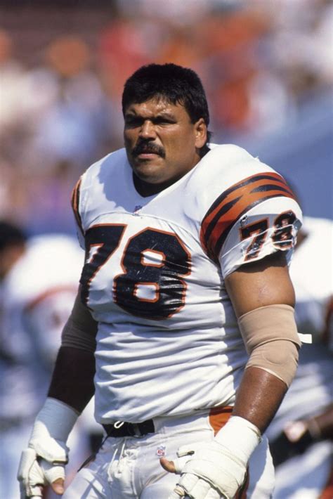 Anthony Munoz | Nfl football players, Nfl players, Football conference