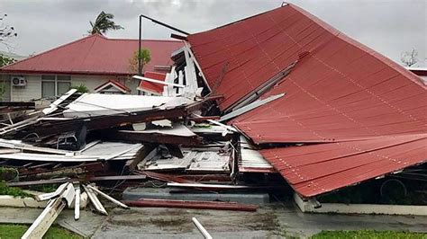 Tonga parliament building flattened by Cyclone Gita - BBC News