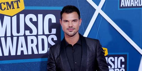 Taylor Lautner Had Body Image Issues After the 'Twilight' Movies Ended ...