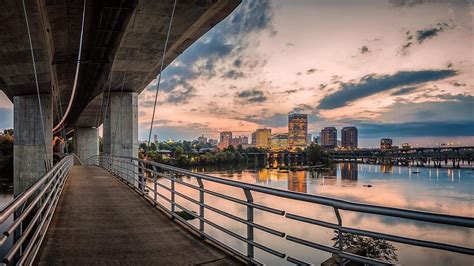 This city view from the Belle Isle pedestrian bridge is hard to beat ...