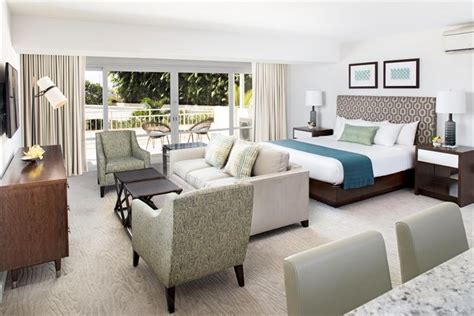 Ilikai Hotel & Luxury Suites, Honolulu - Compare Deals