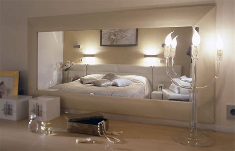 Cream bedroom decor | Interior Design Ideas