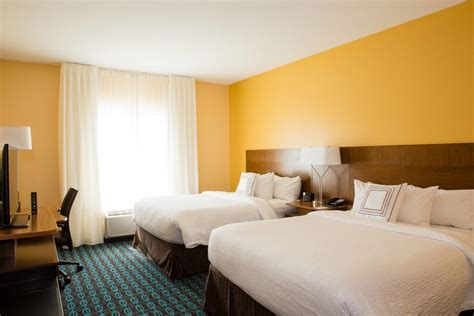 Fairfield Inn | Fairfield inn, Modern room, Suites