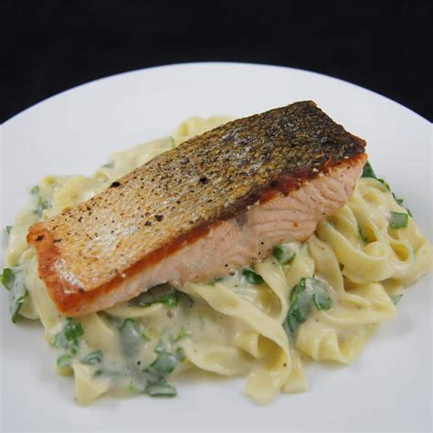 Salmon and Spinach Fettuccine Alfredo | Simply Kai