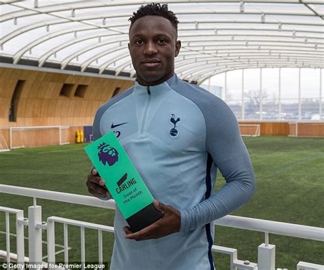 Tottenham star Victor Wanyama wins Premier League Goal of the Month for ...