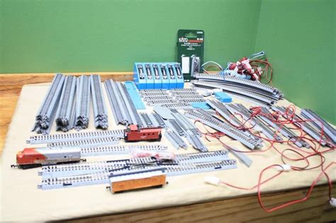 N Scale Kato Unitrack Lot Track & Accessories Lot 100 piece Lightly ...