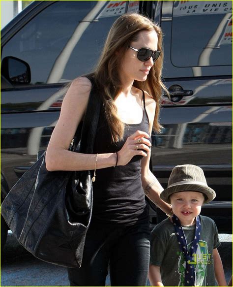 Shiloh & Zahara: Supermarket Sisters: Photo 2265052 | Angelina Jolie, Brad Pitt, Celebrity ...