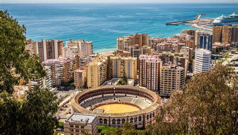 Malaga pakketreizen vanaf € 282 - Vind vlucht+hotel op KAYAK