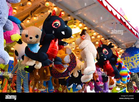 Prize stuffed animals carnival game hi-res stock photography and images ...