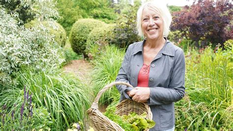 Explore Gardeners' World presenter Carol Klein's garden at Glebe ...