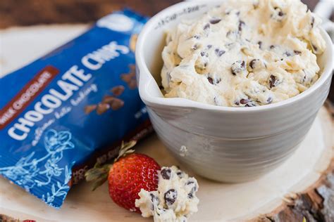 Keto Chocolate Chip Cream Cheese Dip – ChocZero