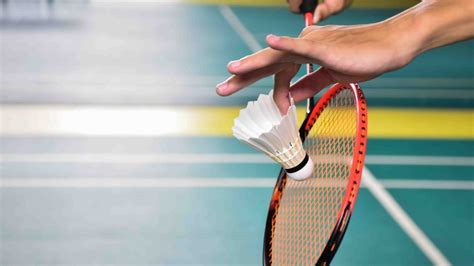 7 Badminton Serving Drills: To Improve your Serve - Strings and Paddles