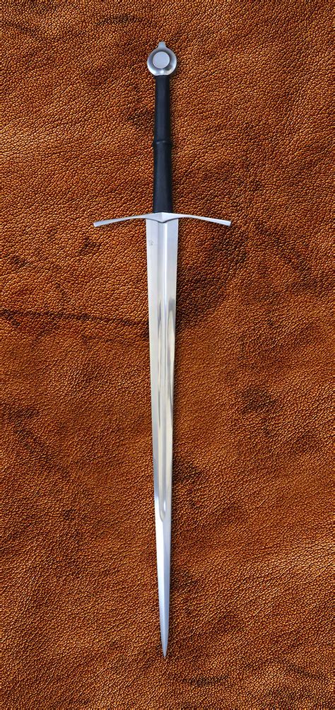 Knight Bastard Medieval Sword | darksword-armory.com