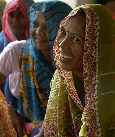 File:Women in tribal village, Umaria district, India.jpg - Wikipedia