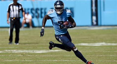 Wide receivers Julio Jones, A.J. Brown among 6 Titans out vs. Jets