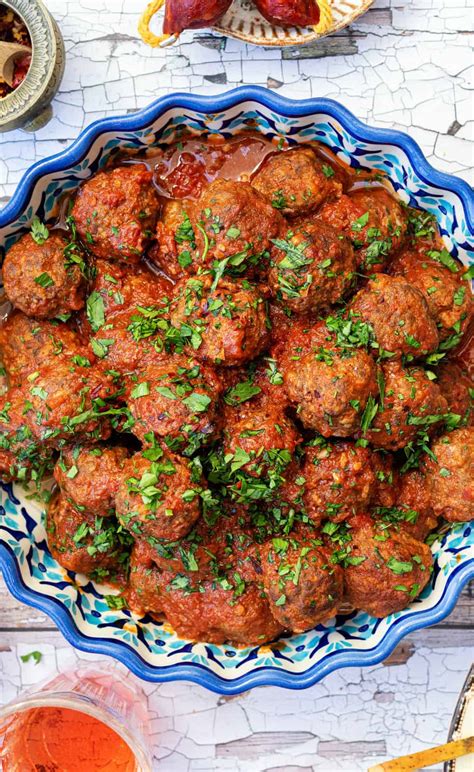 Albondigas - Spanish Meatballs in Rich Tomato Sauce - Supergolden Bakes