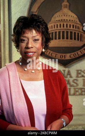 Lynne Thigpen Television: The District (2000) Characters: Ella Farmer ...