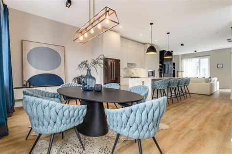 The Avondale Townhome Floorplan Options | Luxury Chicago Townhome Rentals