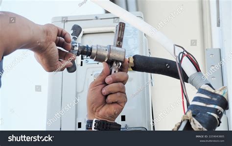 298 Copper Pipe Installation Hvac Images, Stock Photos & Vectors | Shutterstock