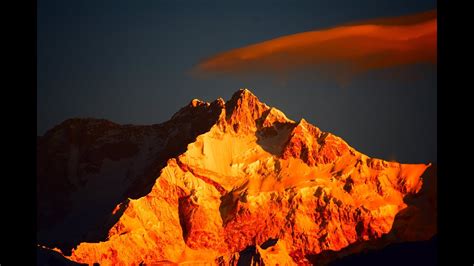 SUNRISE OVER MT. KANCHENJUNGA || PELLING || WEST SIKKIM || HD VIDEO ...