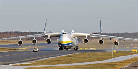 Antonov AN-225 Mriya - the largest cargo plane in the world