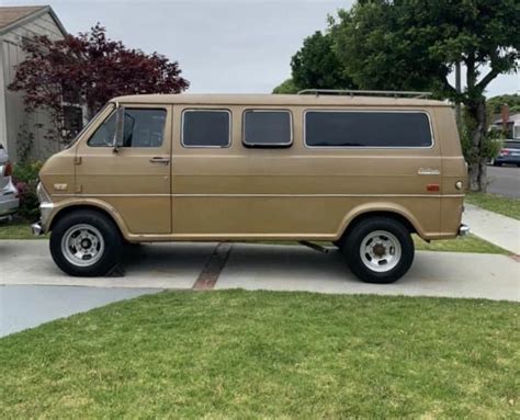 Custom 1970 Ford Econoline Van with Sweet Windows