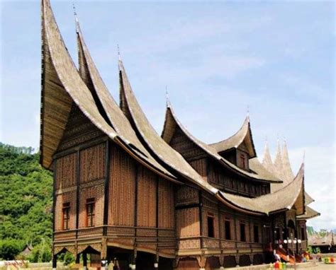 Keunikan Rumah Adat Rumah Gadang - Rumah Adat Sumatera Barat - Nama ...