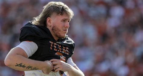 Texas QB Quinn Ewers' Epic Mullet Was Absolutely RAGING Over MDW