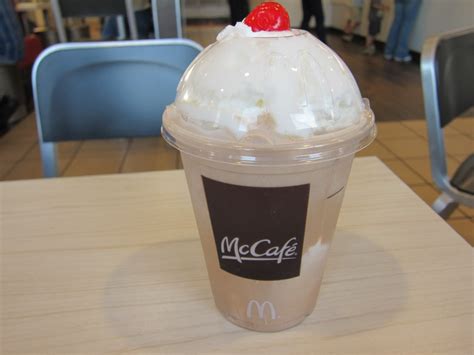 how many calories in mcdonalds shake