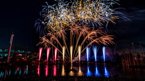 Fireworks At Montreal's La Ronde Will Finally Be A Thing Again This ...