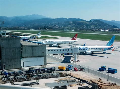 Bosnia and Herzegovina Aviation News : Sarajevo Airport statistics for ...