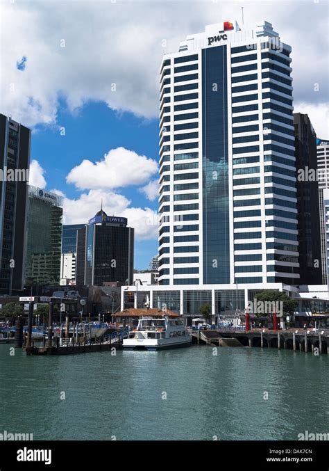 dh Auckland Harbour AUCKLAND NEW ZEALAND Auckland city skyscraper Stock ...