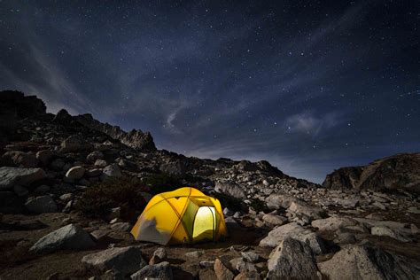 nighttime camping at Isolation Lake | Acampamento