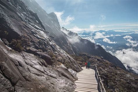 Ultimate Guide to Hiking Mount Kinabalu – Wandering Wheatleys