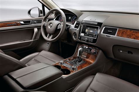 VOLKSWAGEN TOUAREG - volkswagen-touareg_interior_3.jpg