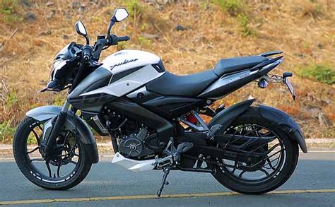 Bajaj Pulsar NS200 Review