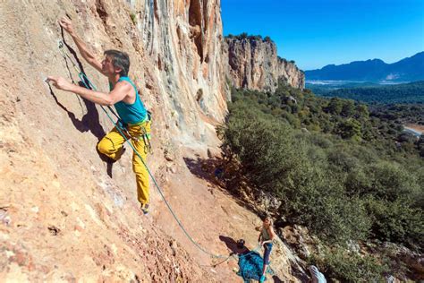 35 Awesome Rock Climbing Tips for Beginners - The Adventure Junkies