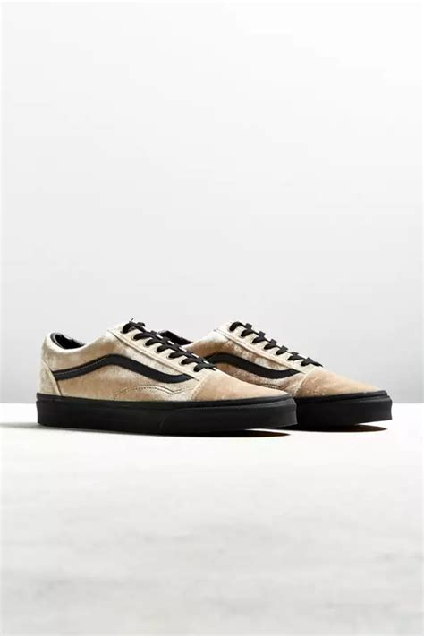 Vans Old Skool Tan Velvet Sneaker | Urban Outfitters